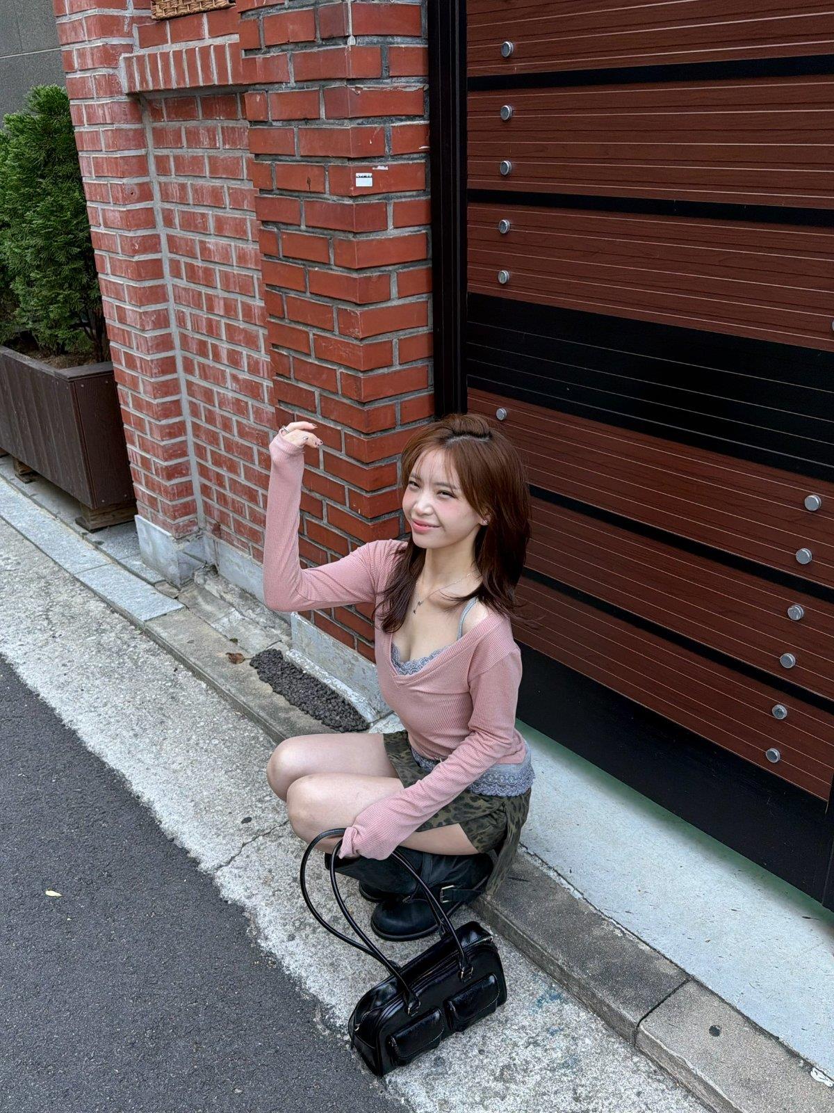 蕾絲滾邊細肩背心